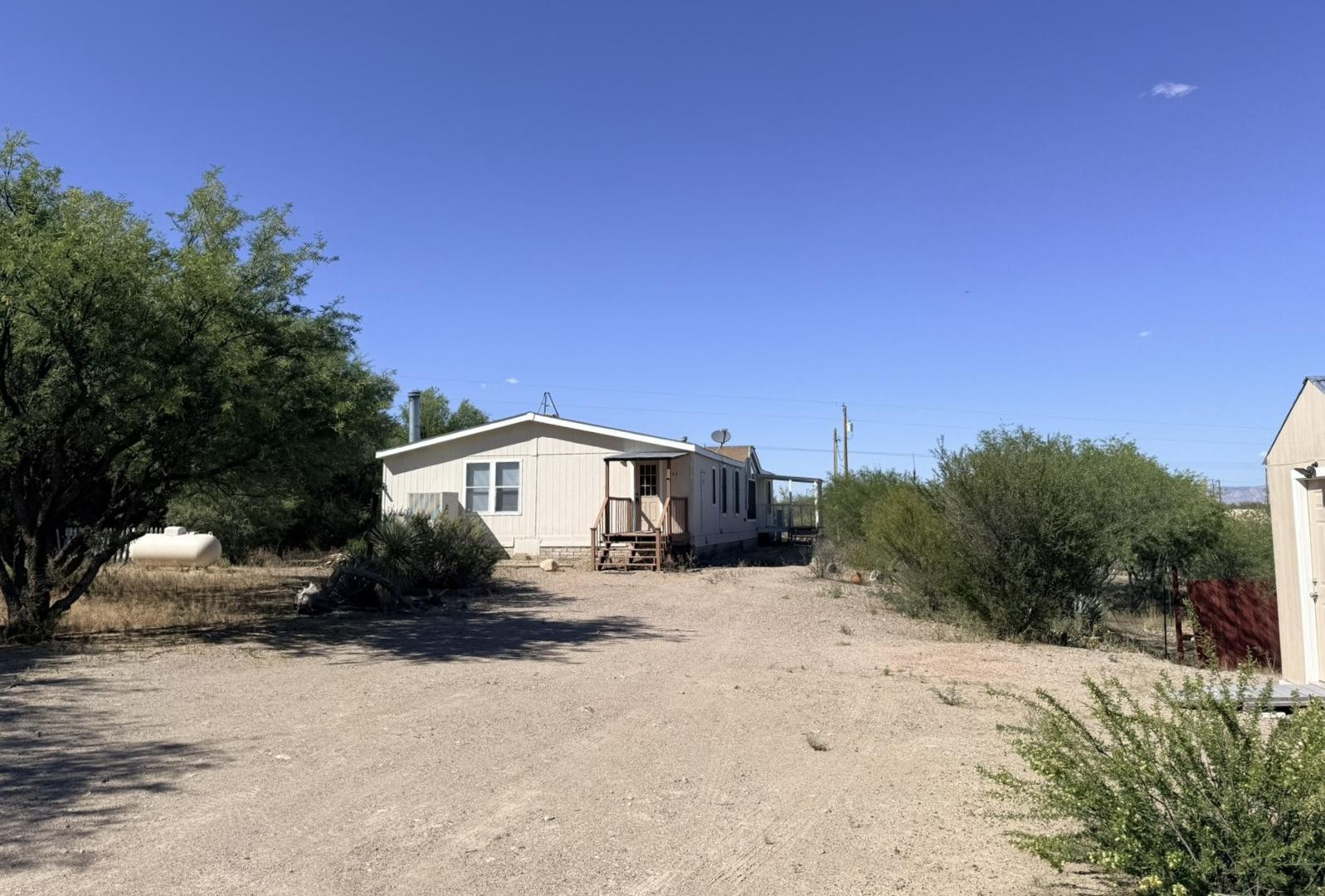 1924 E Blackberry Lane