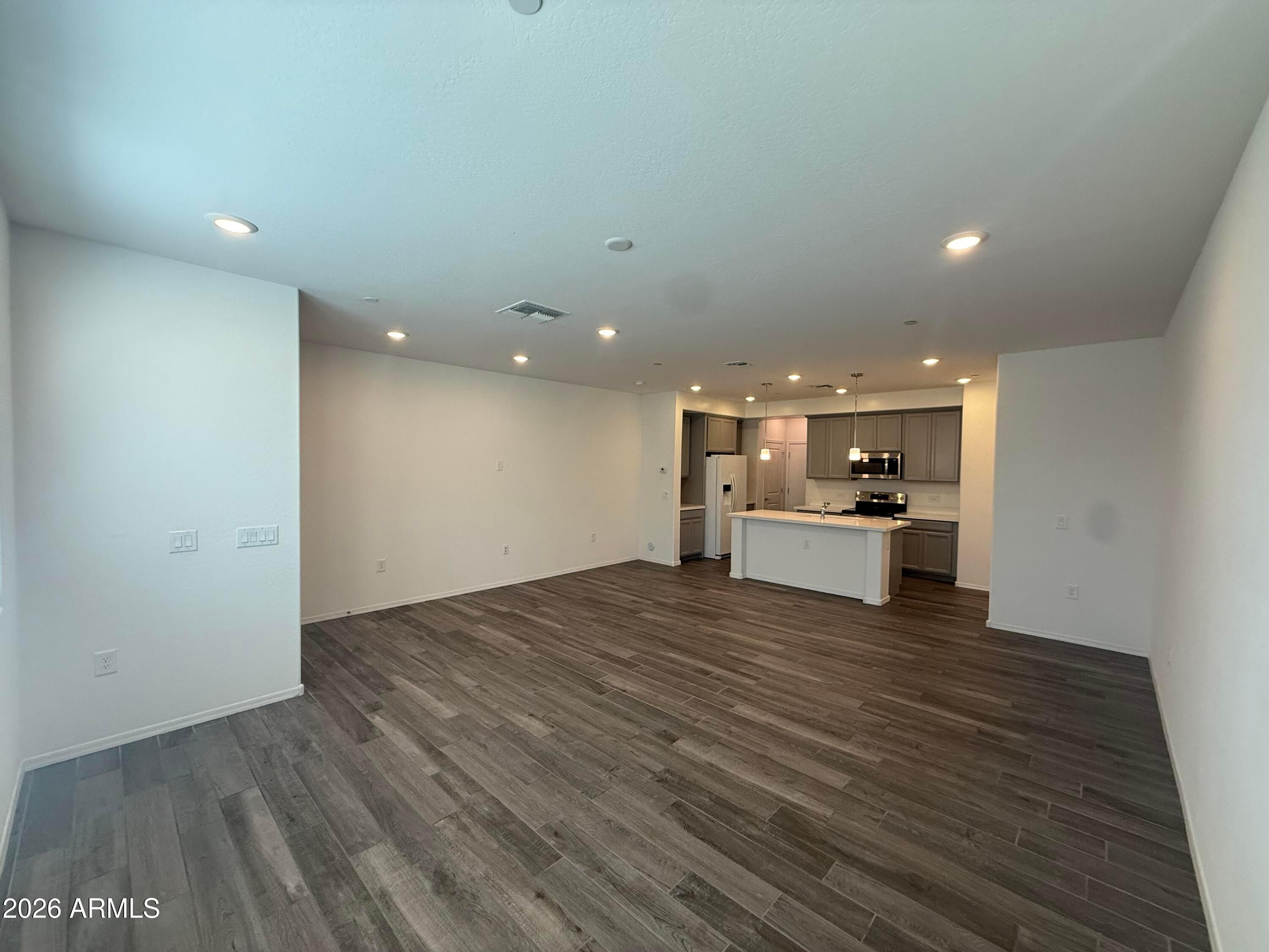 1959 E Hampton Lane Unit 104