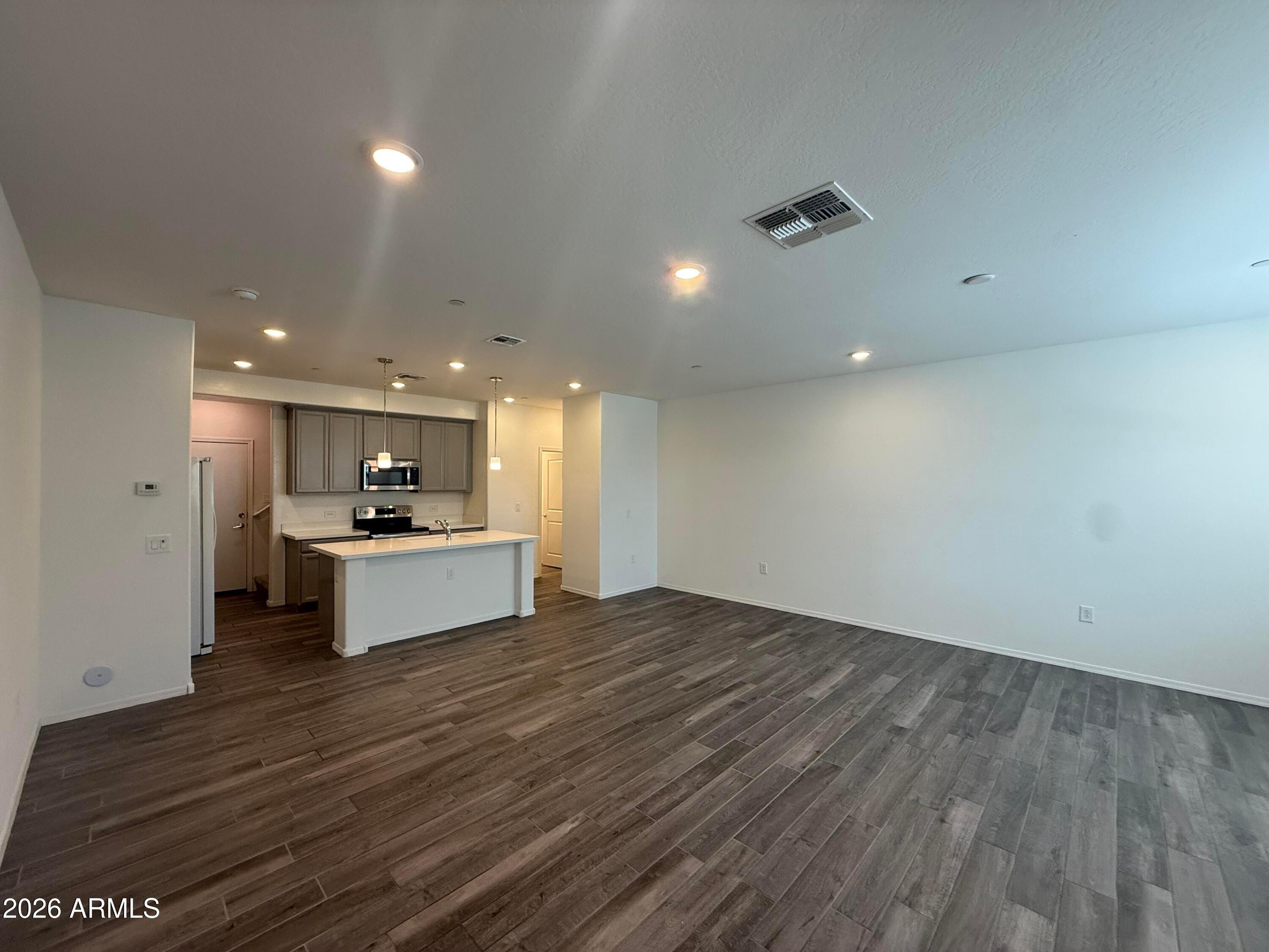 1959 E Hampton Lane Unit 104