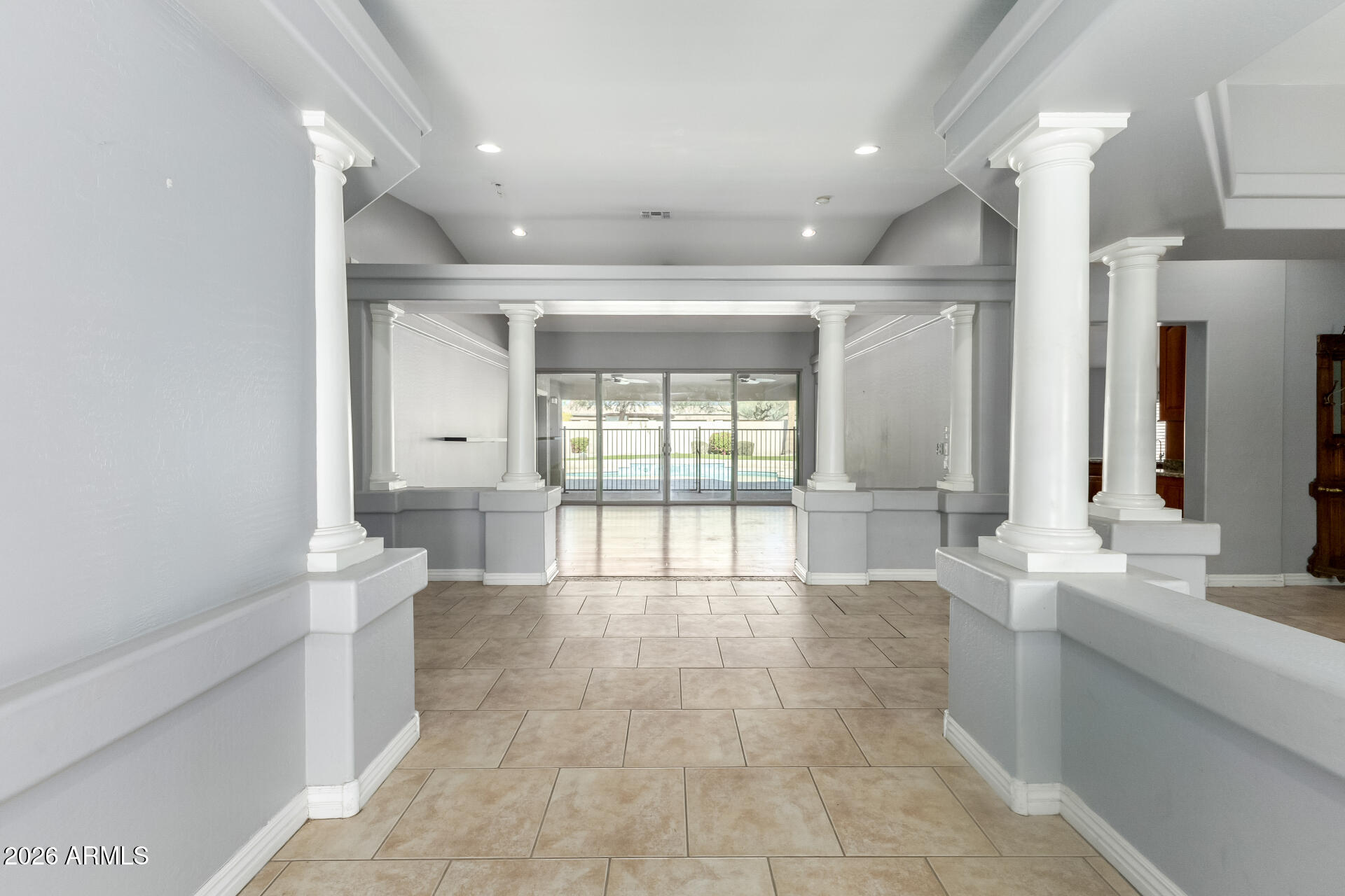 13616 W READE Avenue