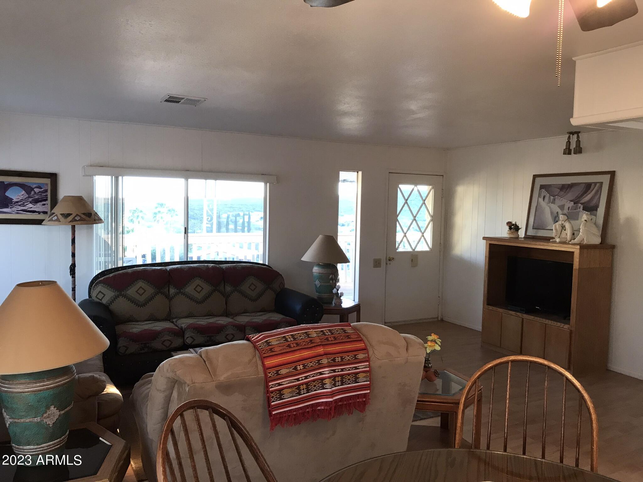 91 W SAHUARO Drive