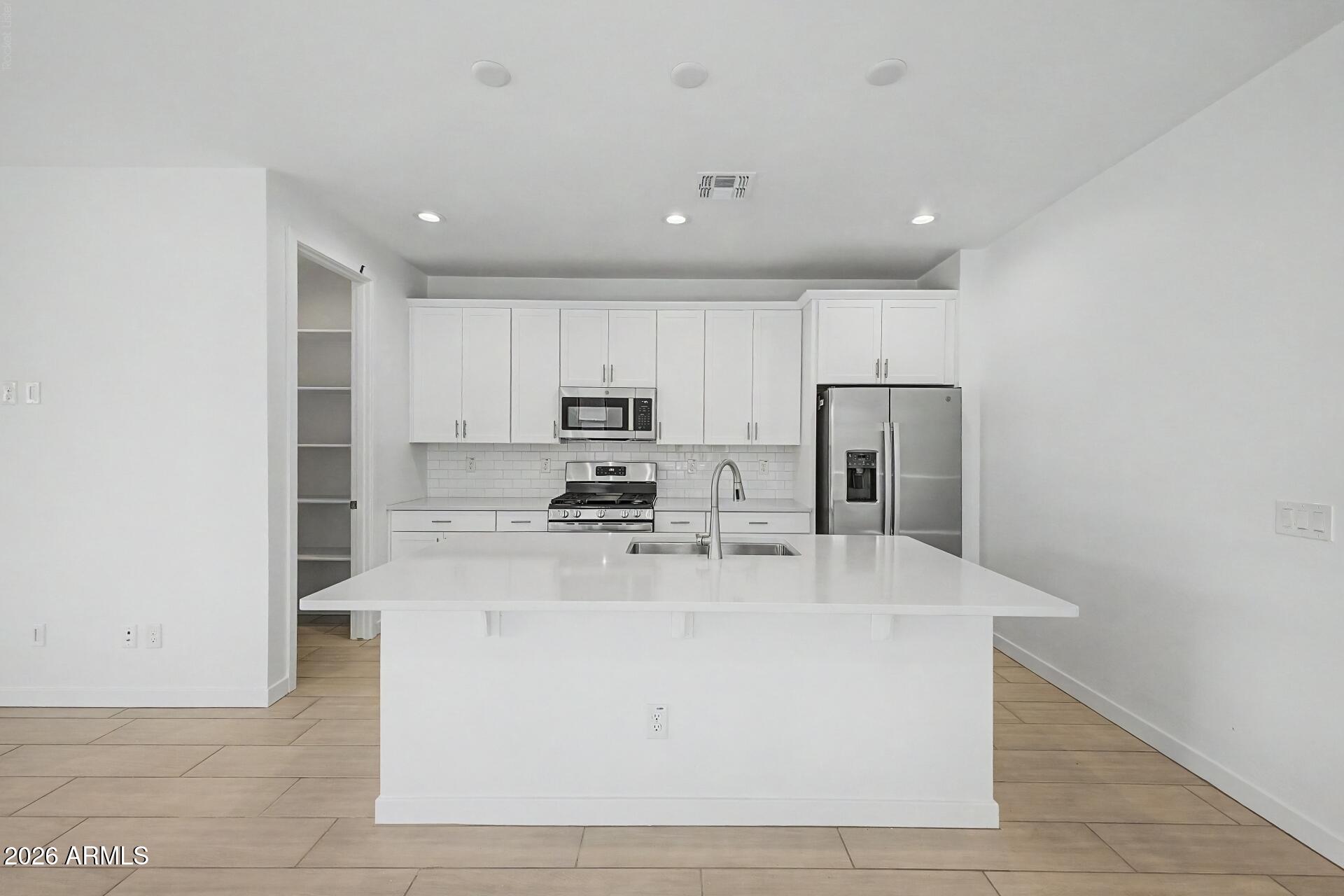 8038 W GRANADA Road