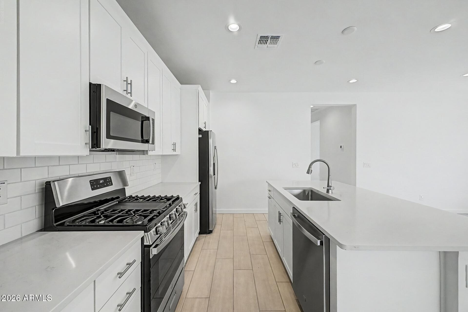 8038 W GRANADA Road