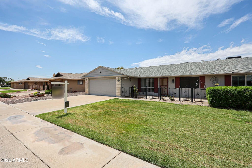 Photo of 10641 W Saratoga Circle, Sun City, AZ 85351 (MLS # 7060554)