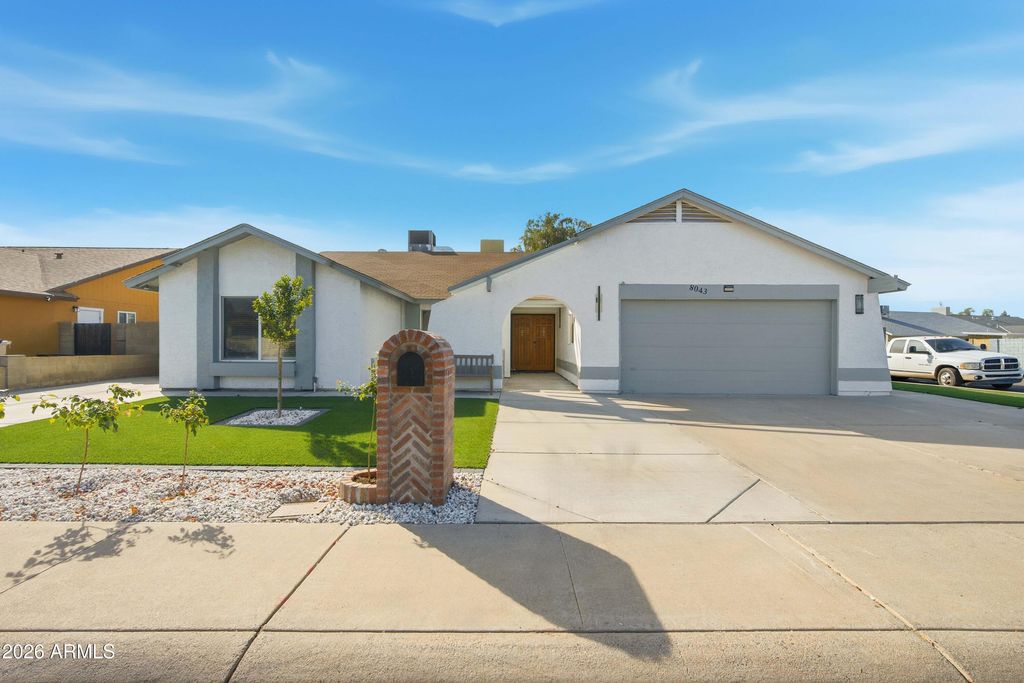 Photo of 8043 W Tuckey Lane, Glendale, AZ 85303 (MLS # 6977188)