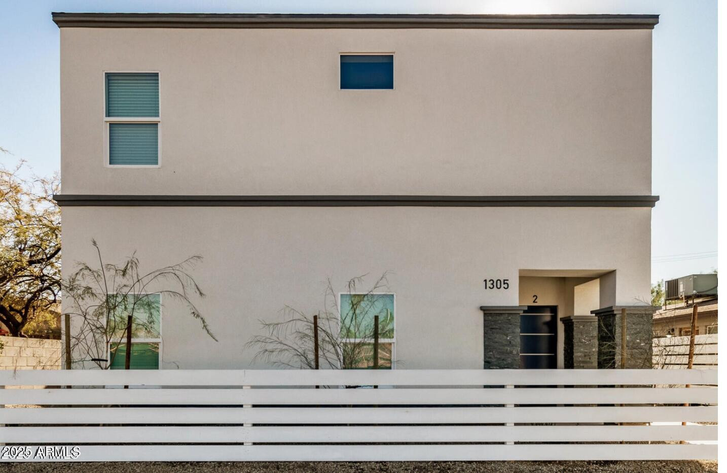 1305 E Madison Street # 4