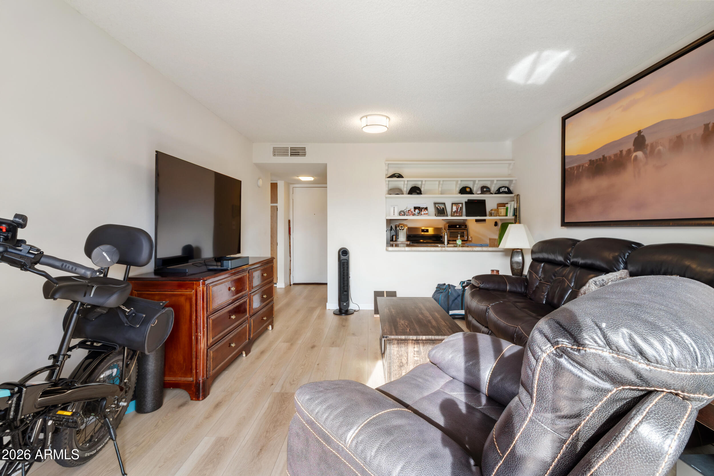 3033 E DEVONSHIRE Avenue 2009