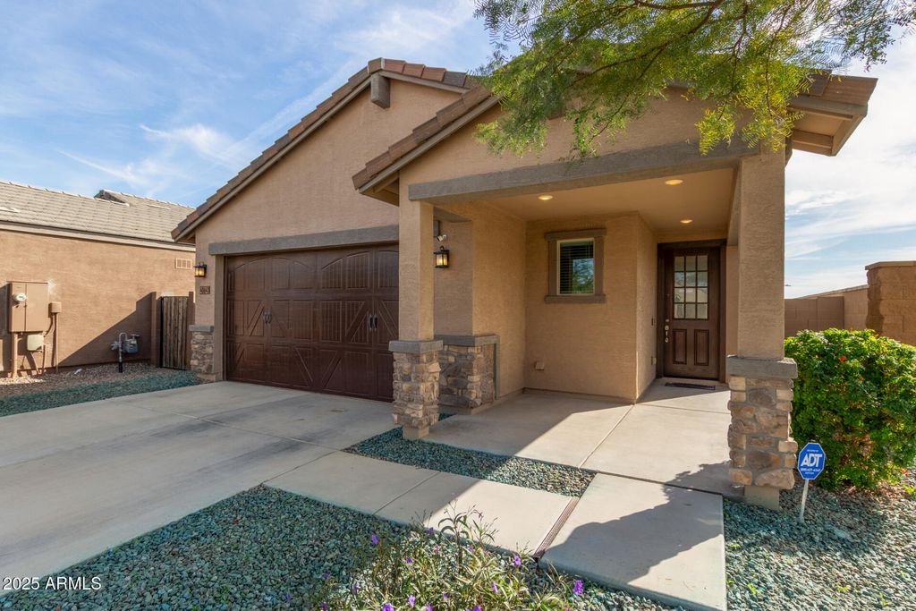 Photo of 40643 W Shaver Drive, Maricopa, AZ 85138 (MLS # 6945946)