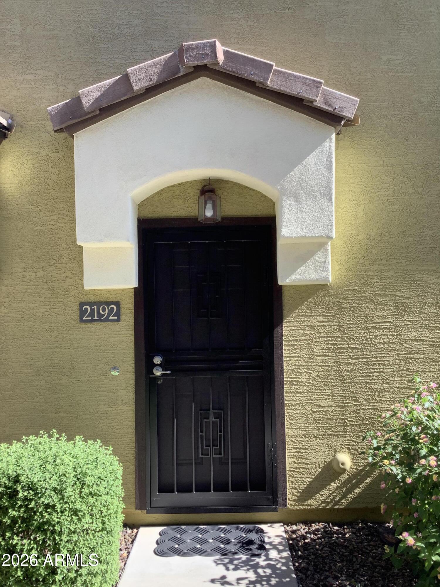 2725 E Mine Creek Road 2192