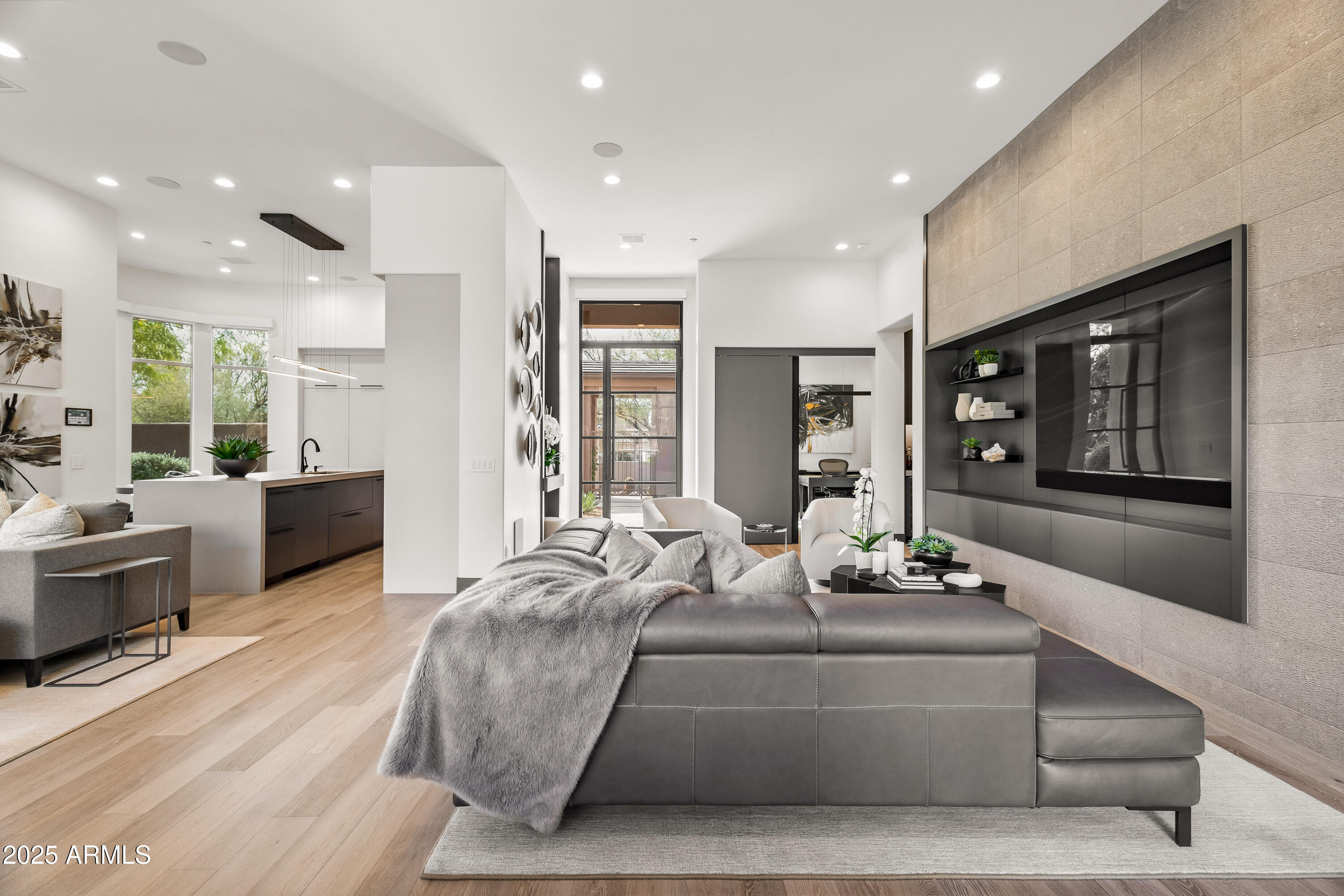 DC RANCH - Residential