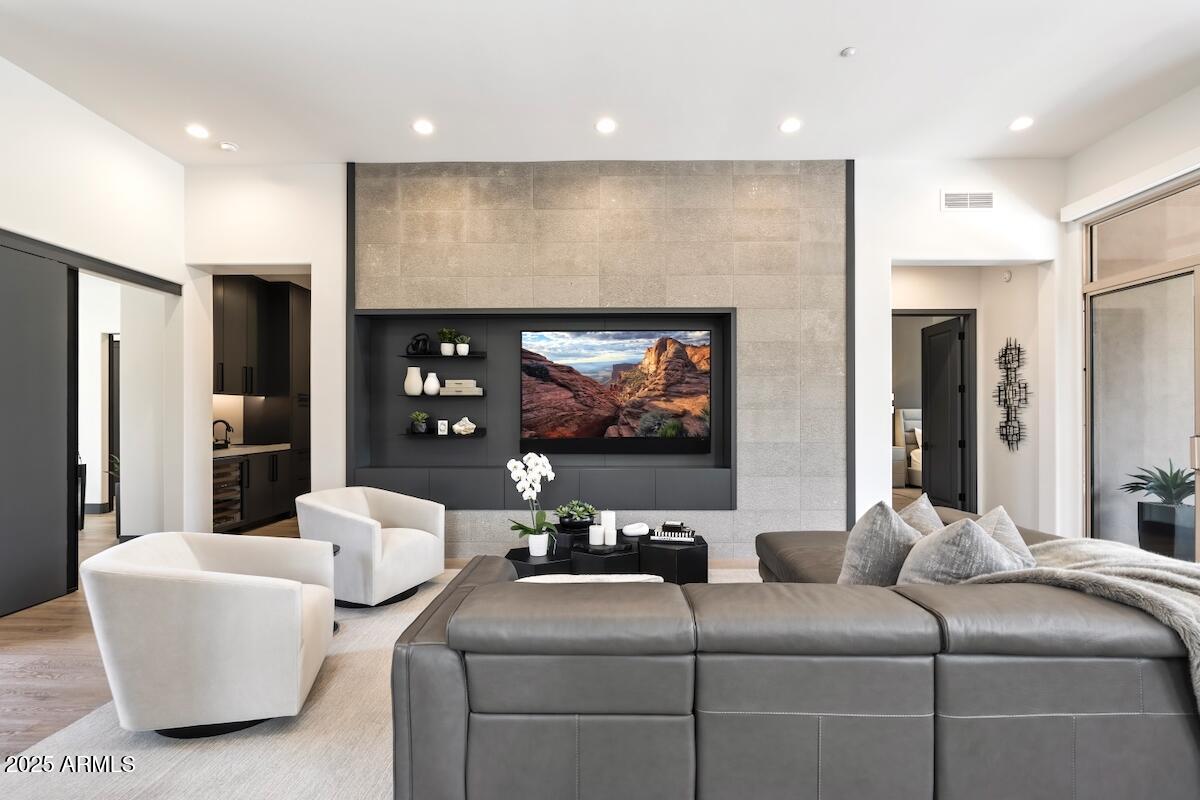 DC RANCH - Residential