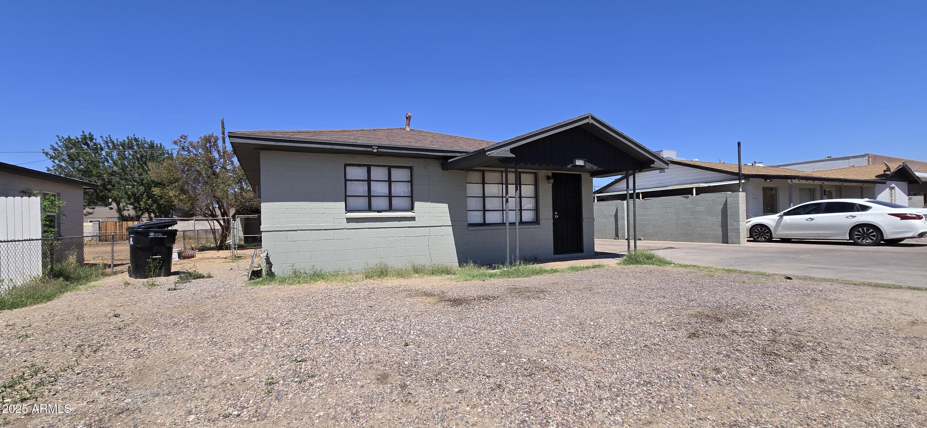 1926 E OSBORN Road
