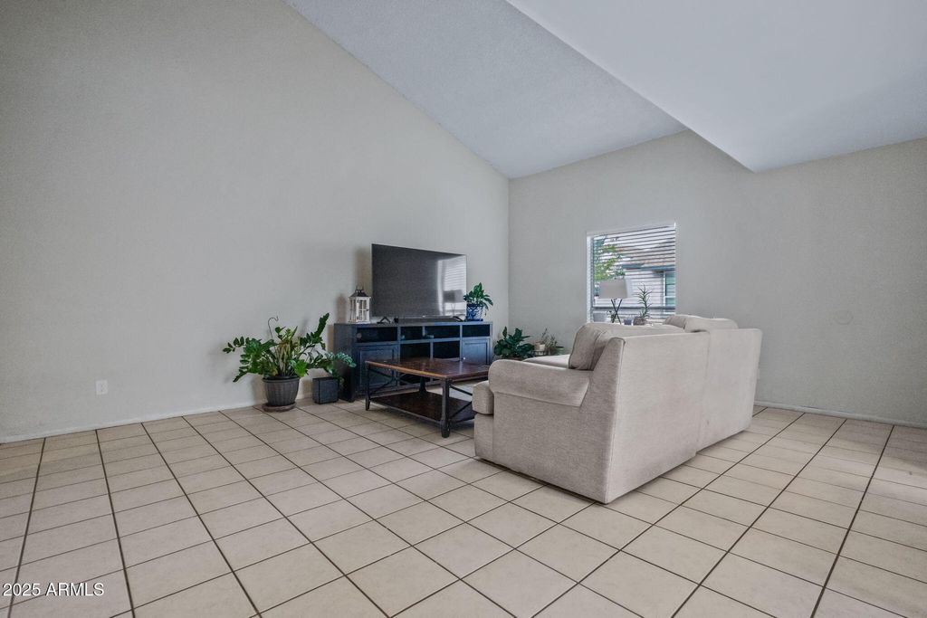 Photo of 15407 N 2nd Street, Phoenix, AZ 85022 (MLS # 6934110)