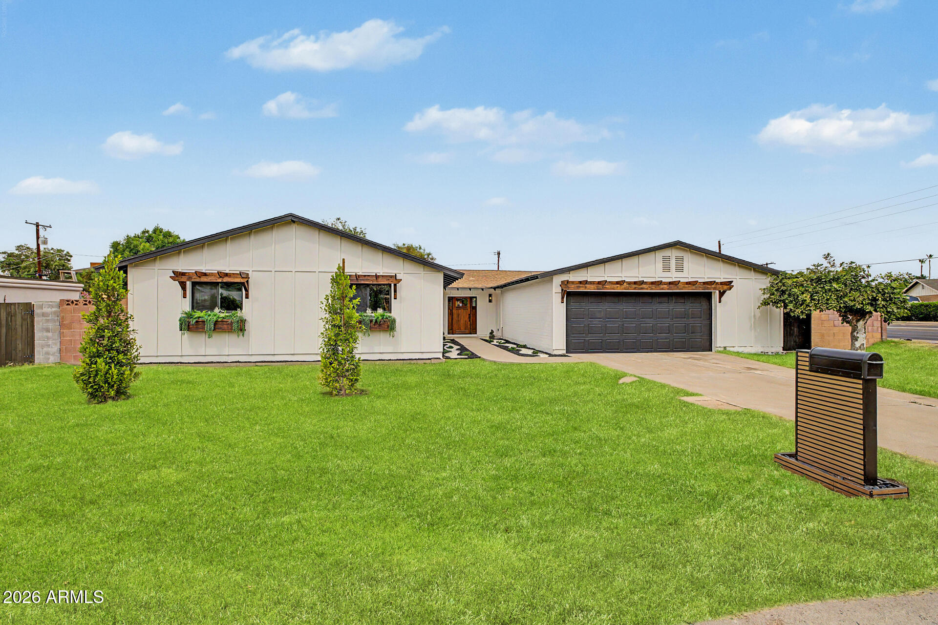 7844 N 17TH Avenue