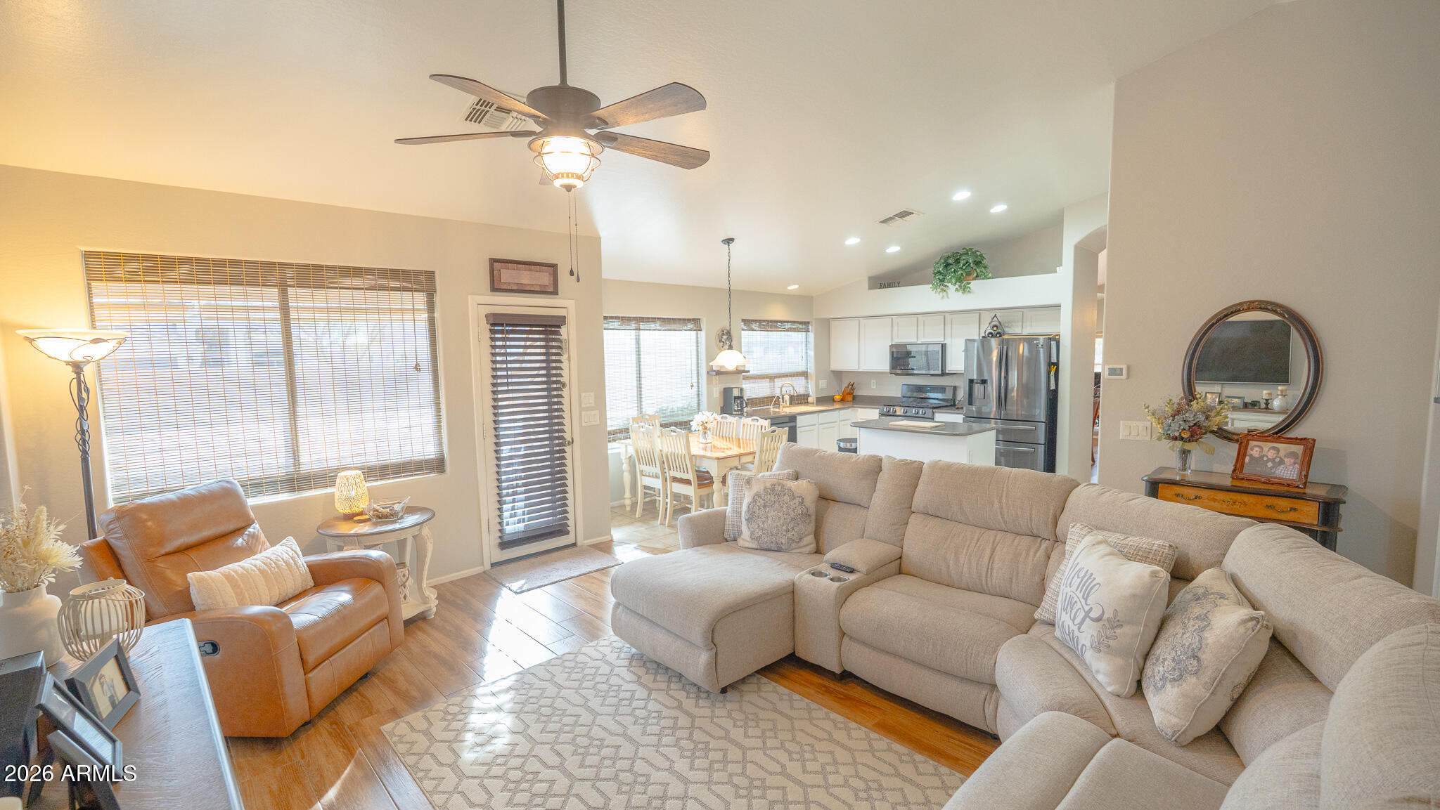 1382 E PRICKLY PEAR Drive