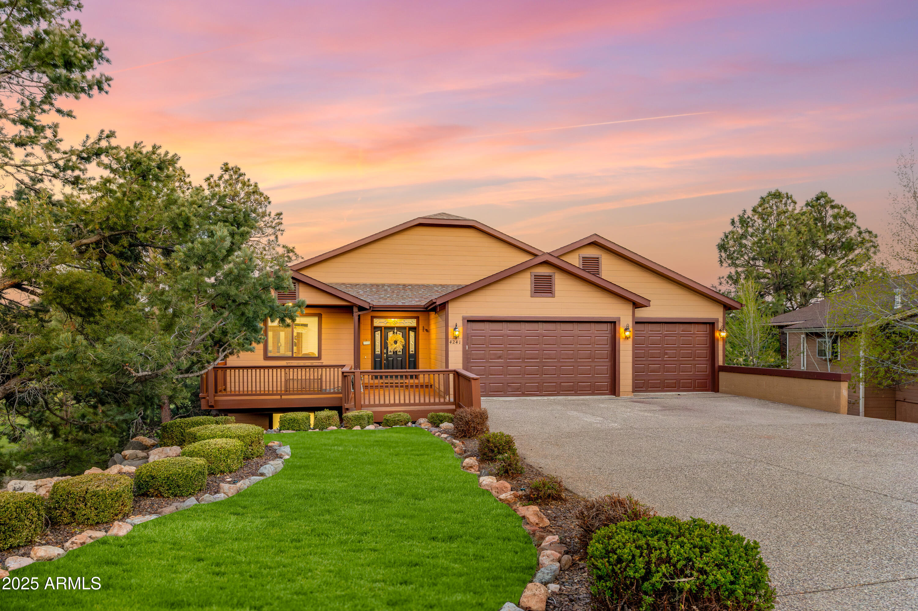 4241 E Broken Rock Loop