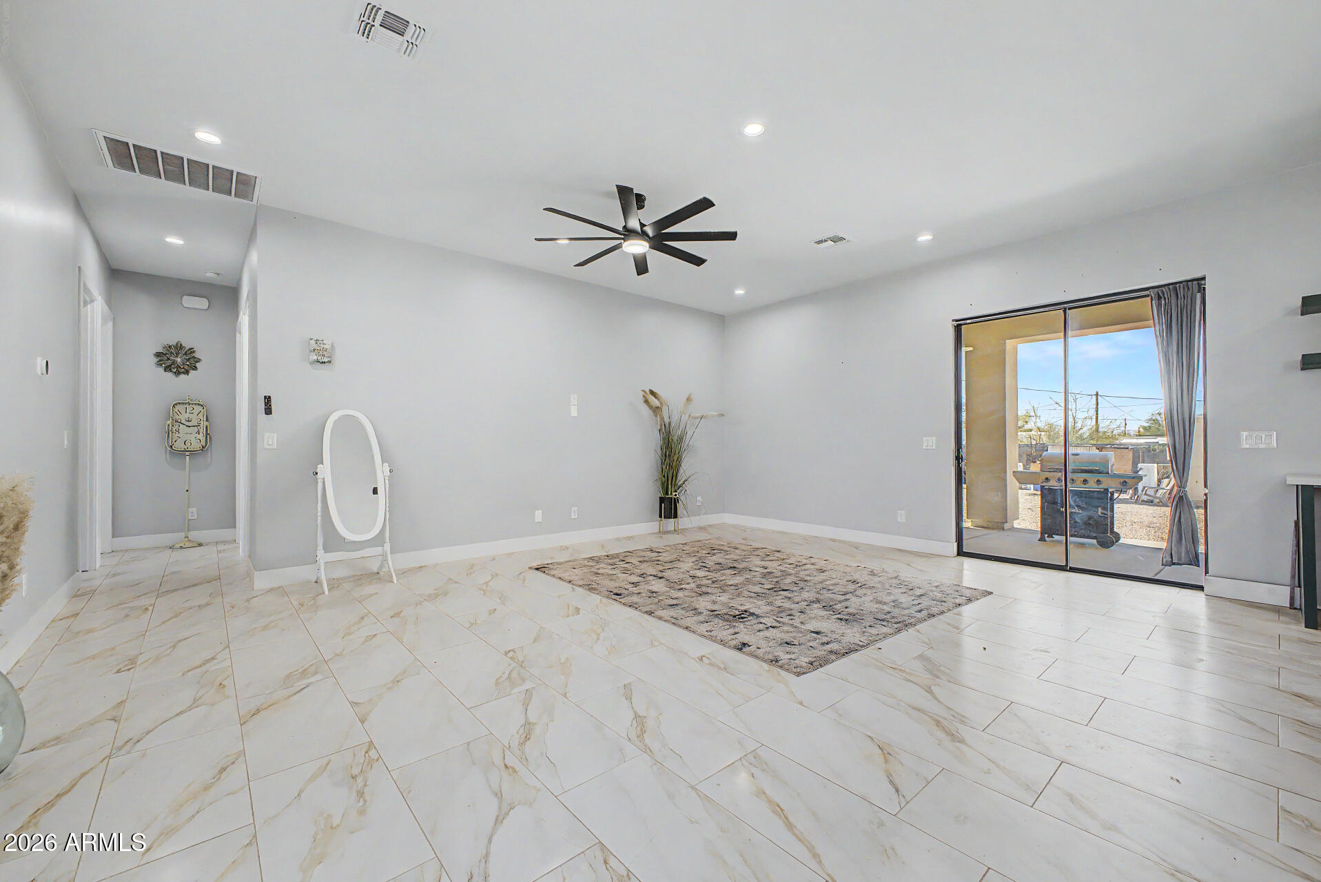 1353 W SUPERSTITION Boulevard