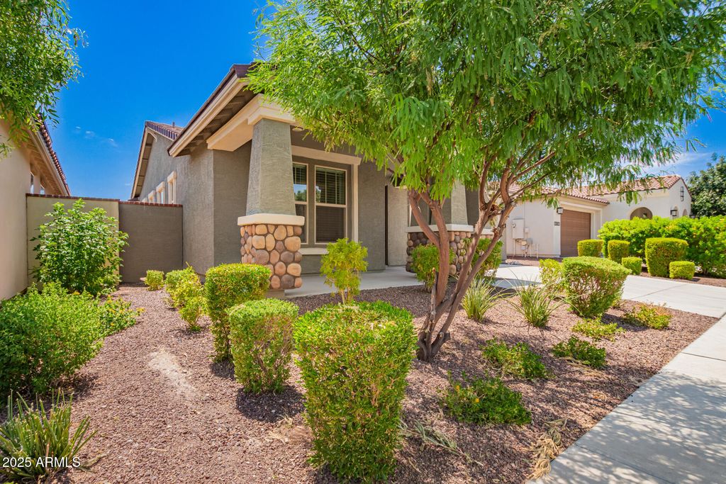 Photo of 19975 W Glenrosa Avenue, Litchfield Park, AZ 85340 (MLS # 6903330)