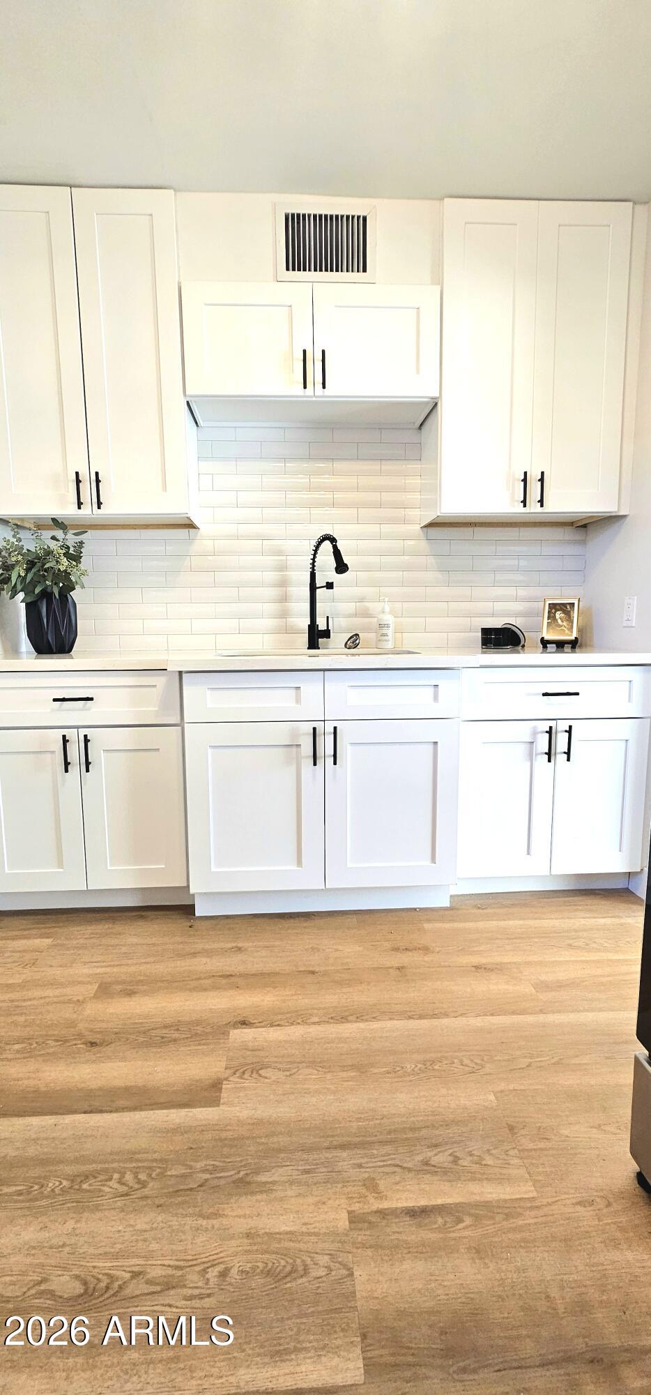 1308 W WHITTON Avenue 2