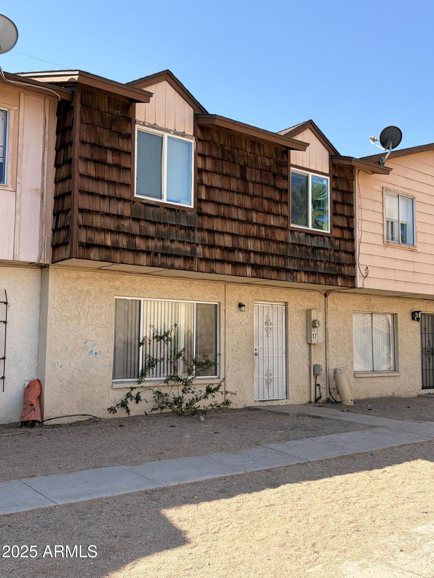 3605 W BETHANY HOME Road 17