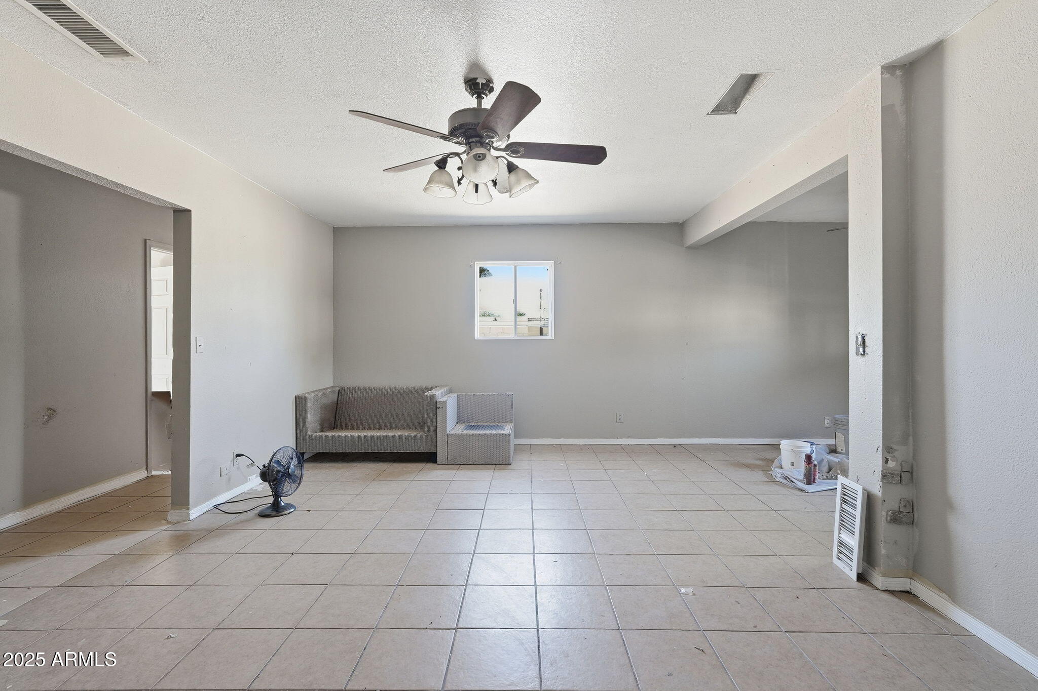 734 E ALTA VISTA Road