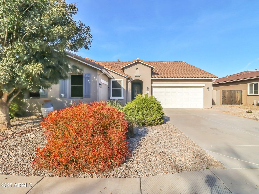 Photo of 1866 E Ravenswood Drive E, Gilbert, AZ 85298 (MLS # 6960281)