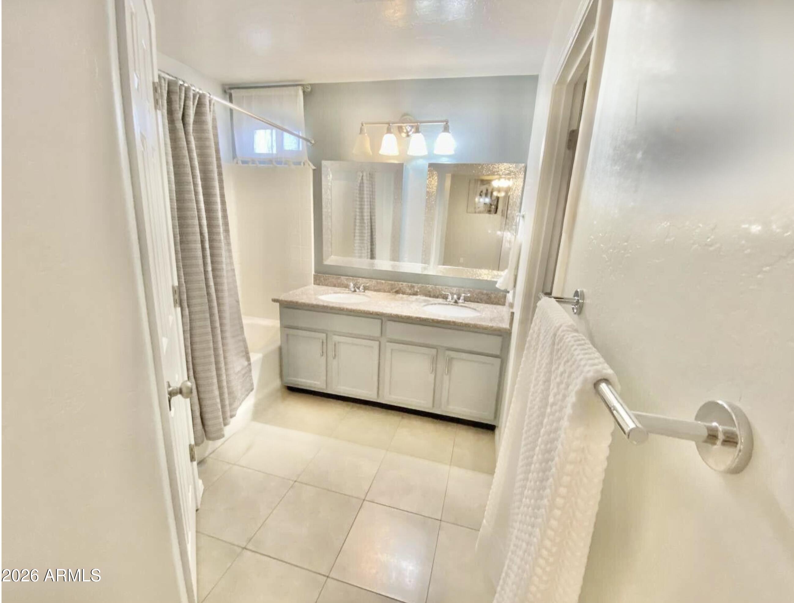 8520 W PALM Lane 1108