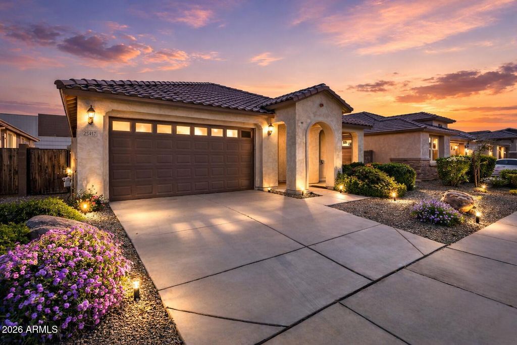 Photo of 25417 S 229th Place, Queen Creek, AZ 85142 (MLS # 6988487)