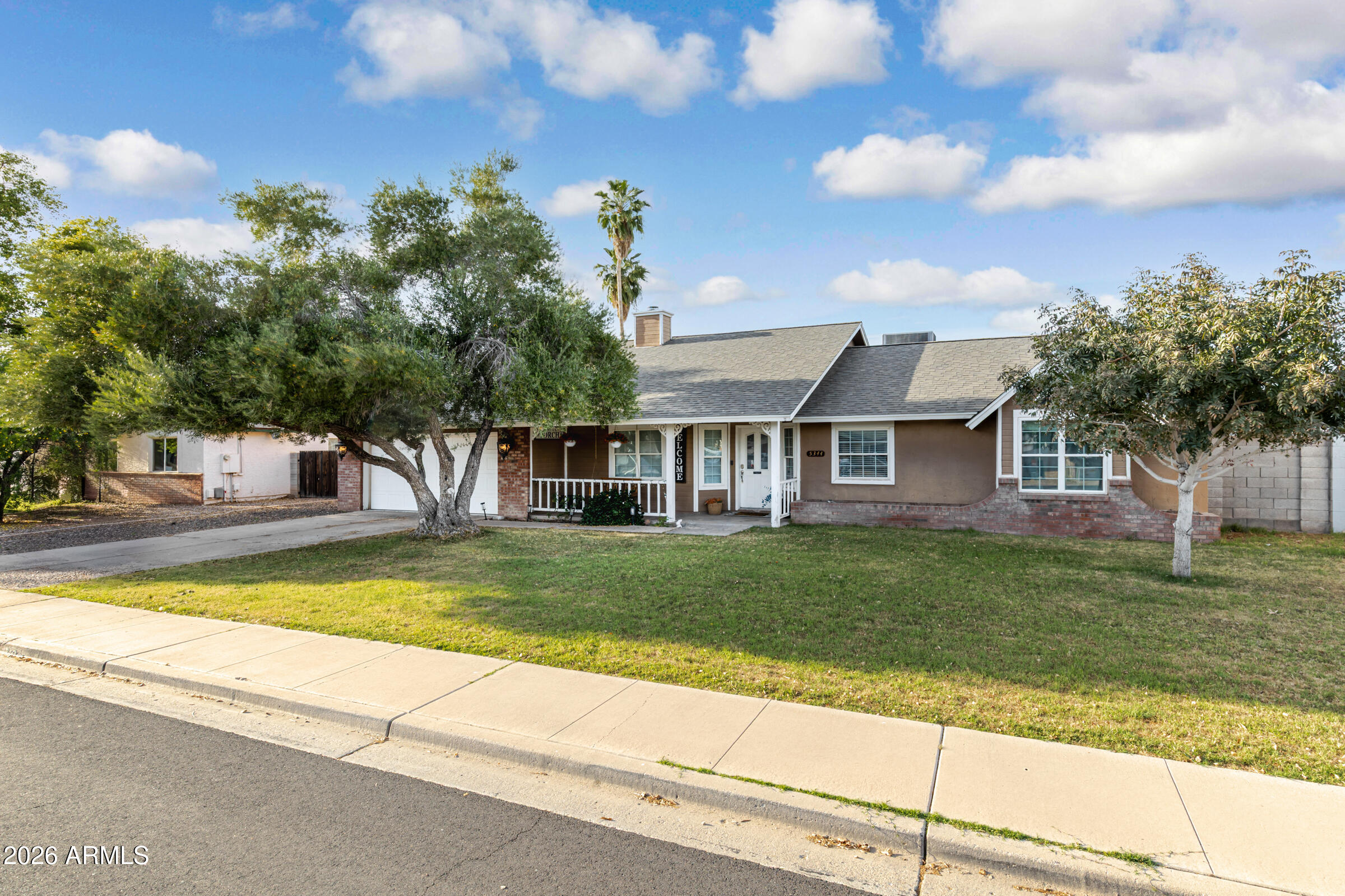 5344 E DIAMOND Avenue