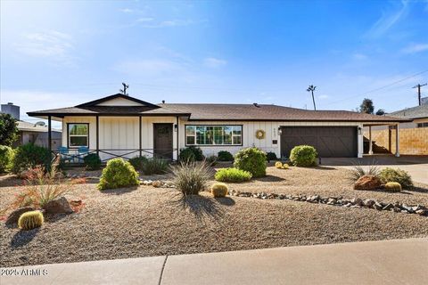 Photo of 6637 E Oak Street, Scottsdale, AZ 85257 (MLS # 6960938)