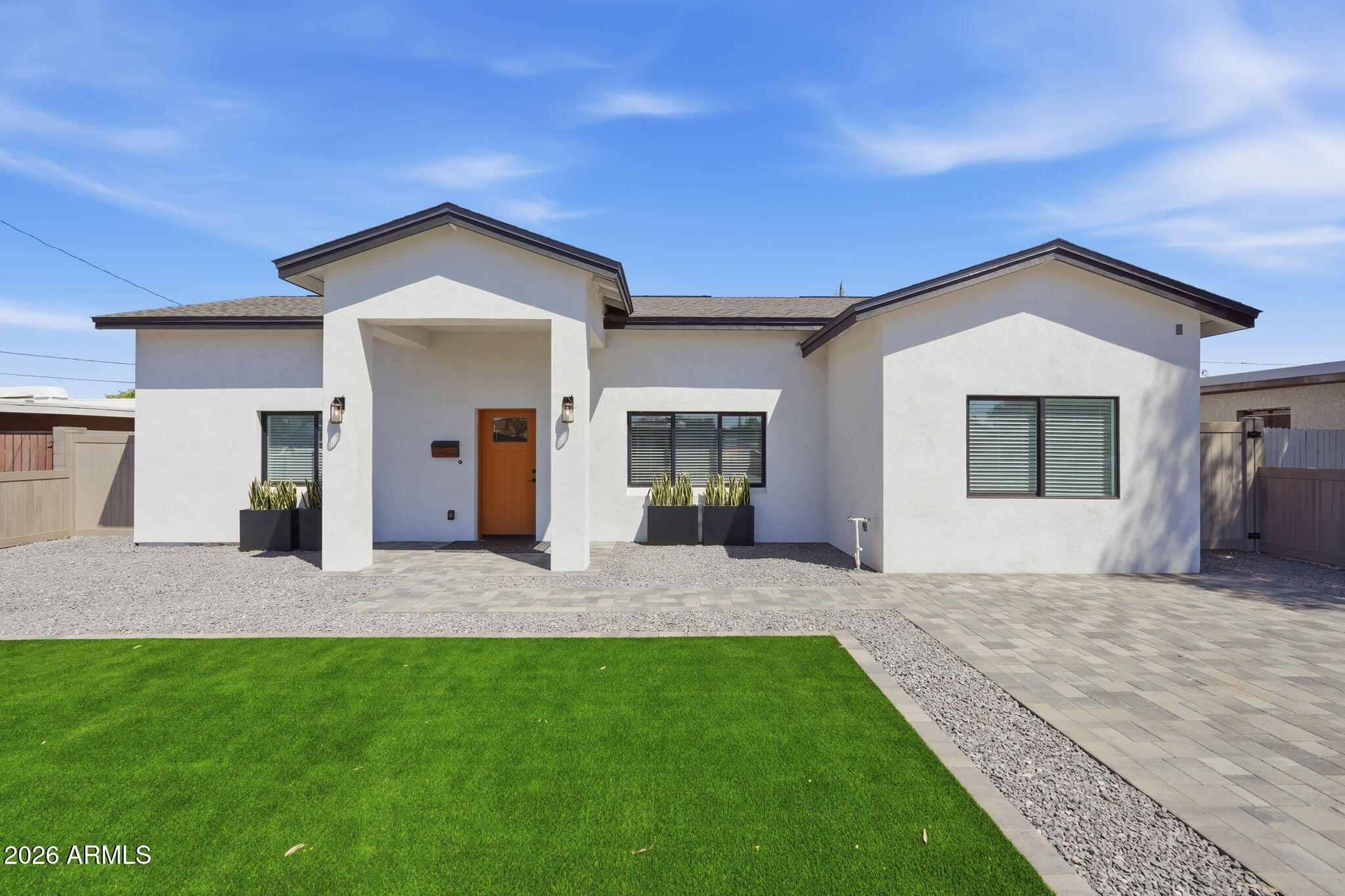 1826 E Whitton Avenue