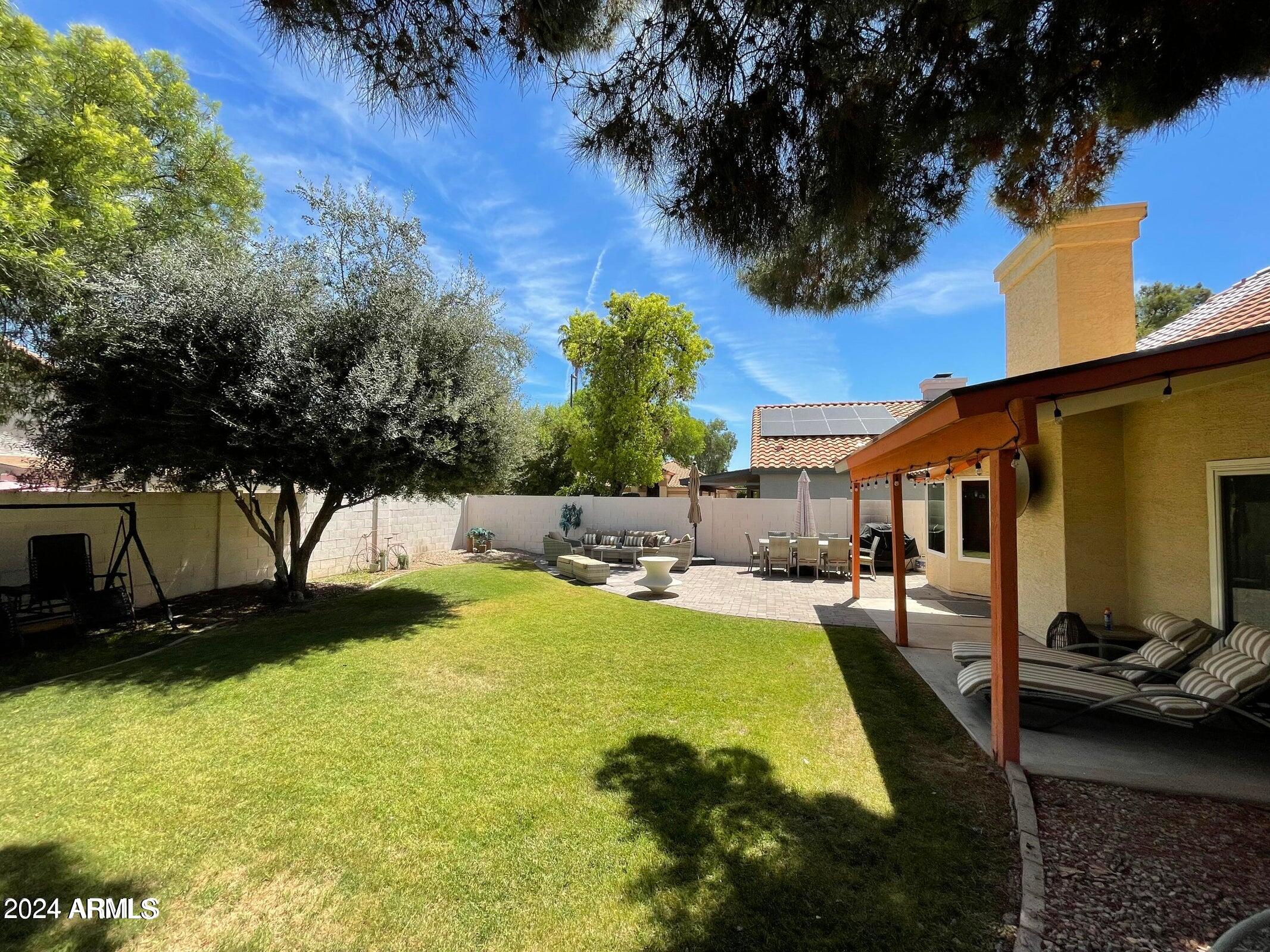 2322 E MILLBRAE Court