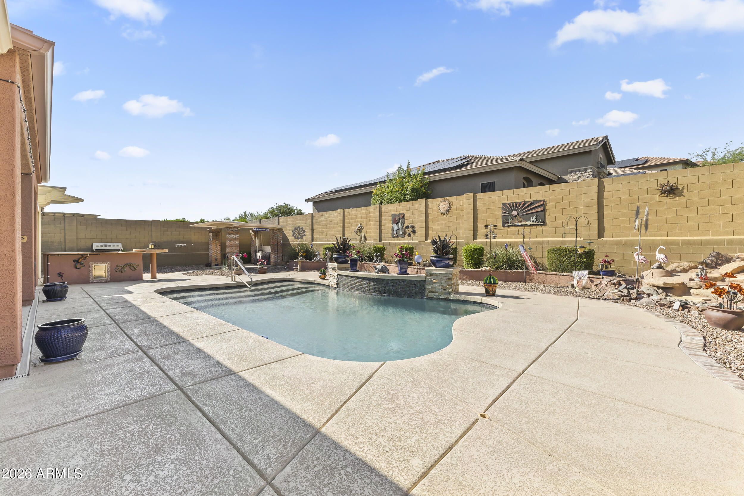 2026 W Hidden Treasure Way