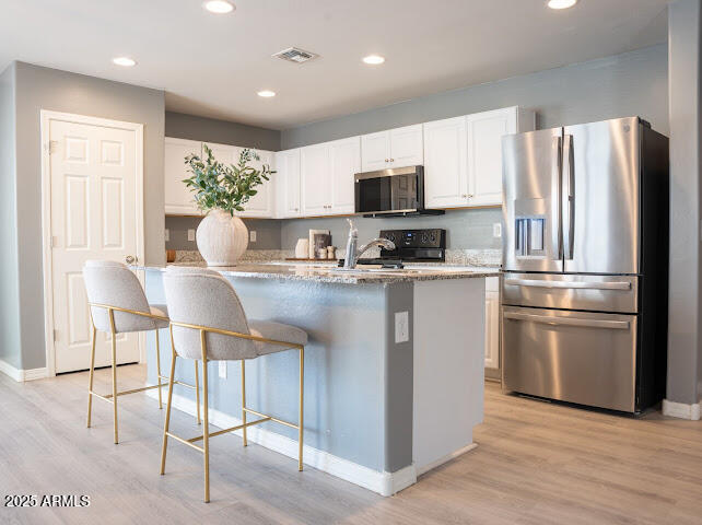 85 6TH Avenue W