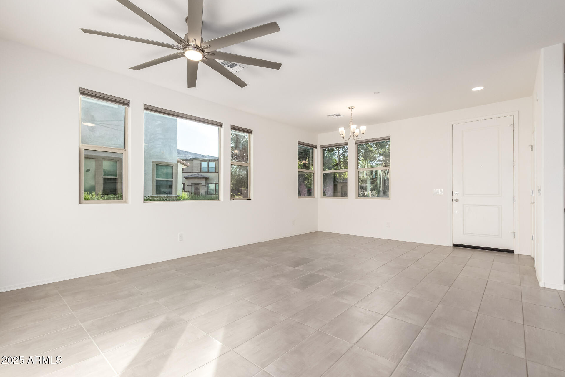 14870 W ENCANTO Boulevard 1074