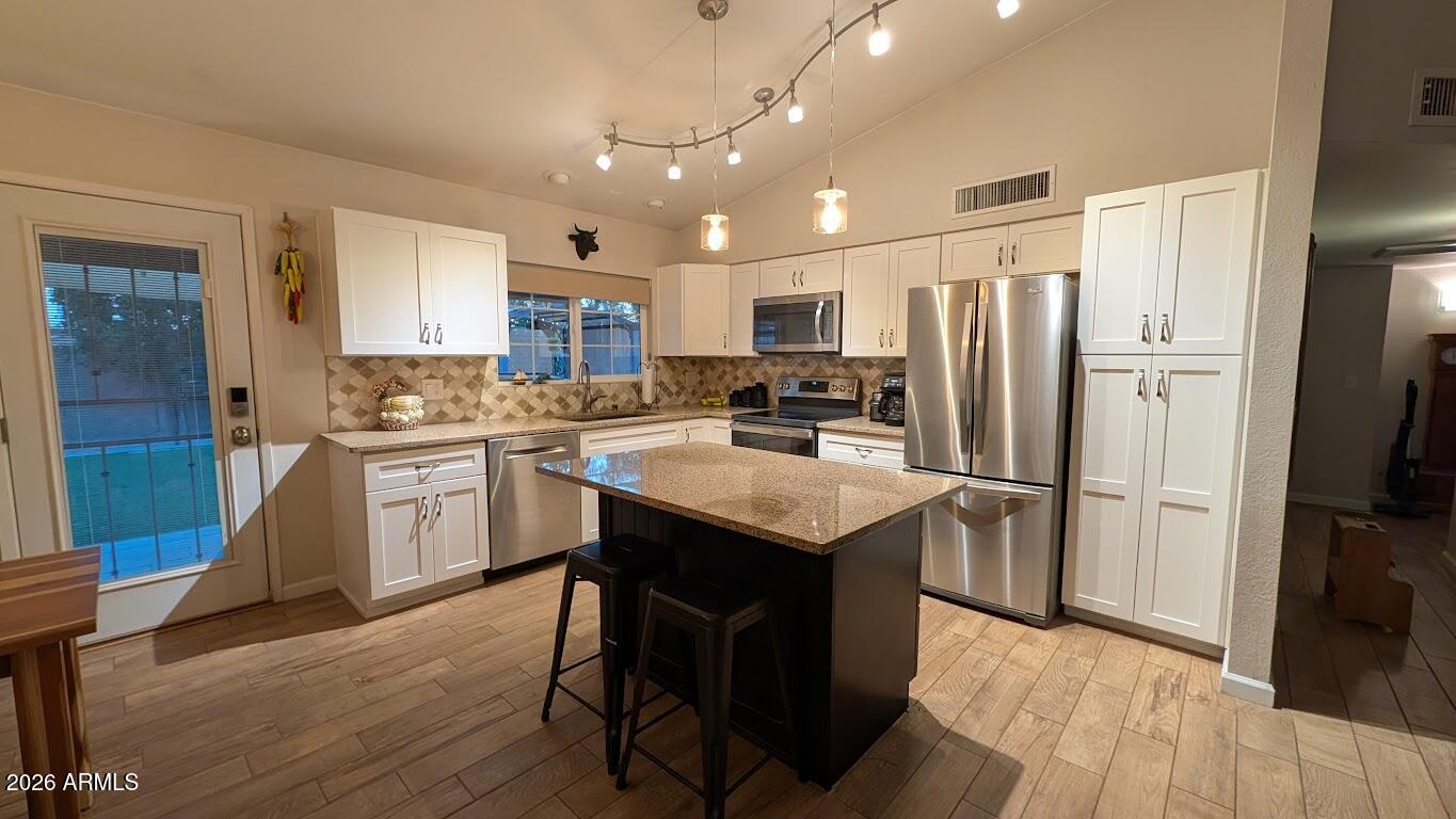 1225 W Bentrup Street