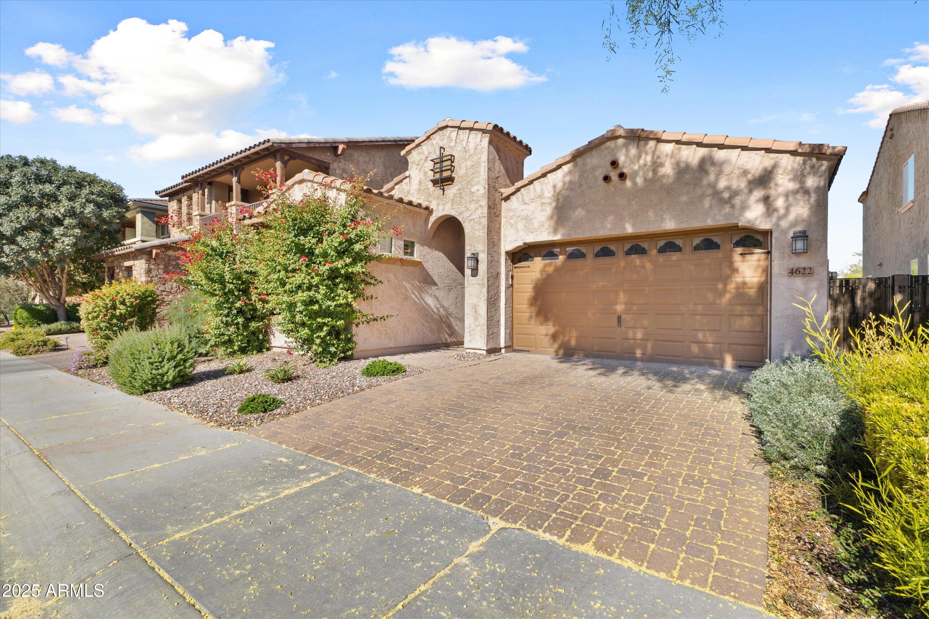 4622 E CASITAS DEL RIO Drive