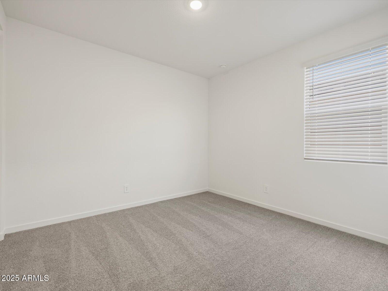 37512 W SAN SISTO Avenue