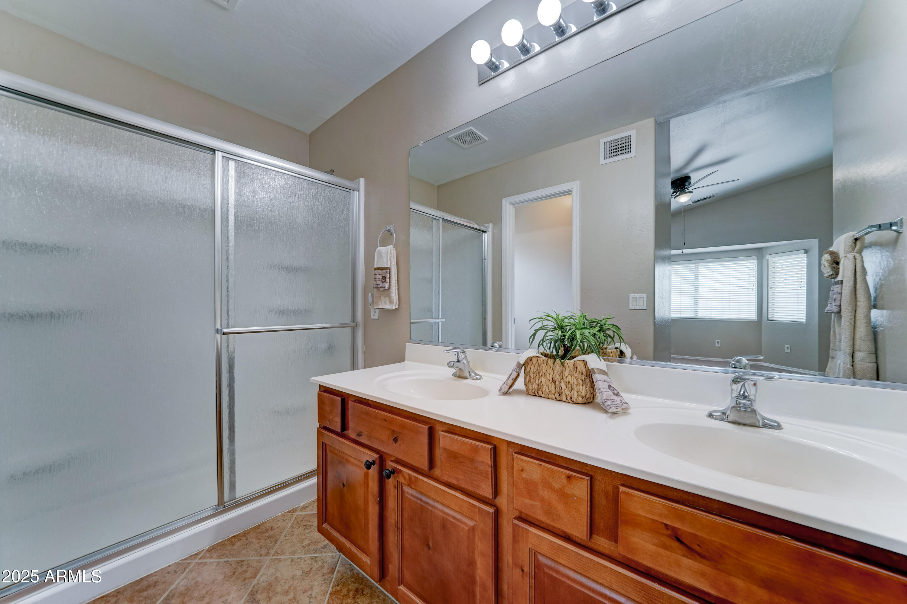 Buckeye, Arizona 85326, United States, 3 Bedrooms Bedrooms, ,2 BathroomsBathrooms,Residential,Pending,126433