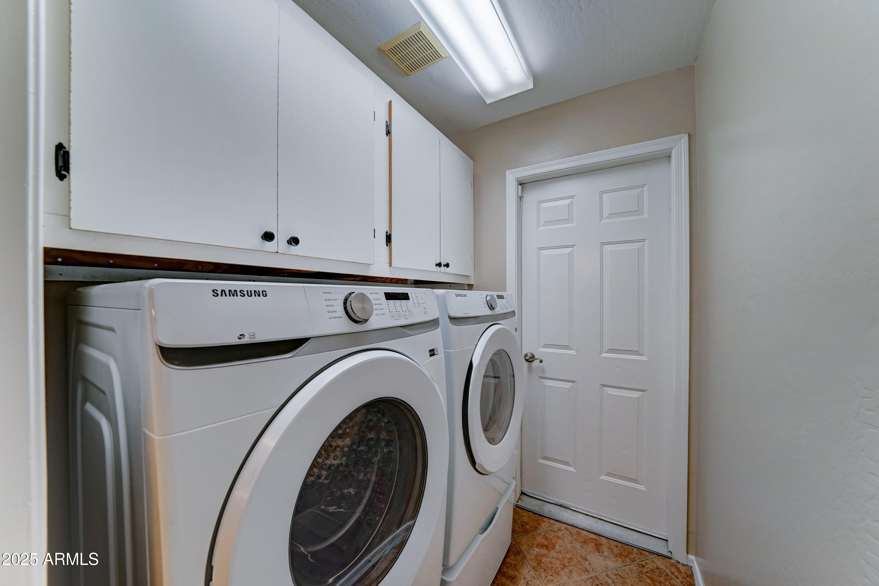 Buckeye, Arizona 85326, United States, 3 Bedrooms Bedrooms, ,2 BathroomsBathrooms,Residential,Pending,126433