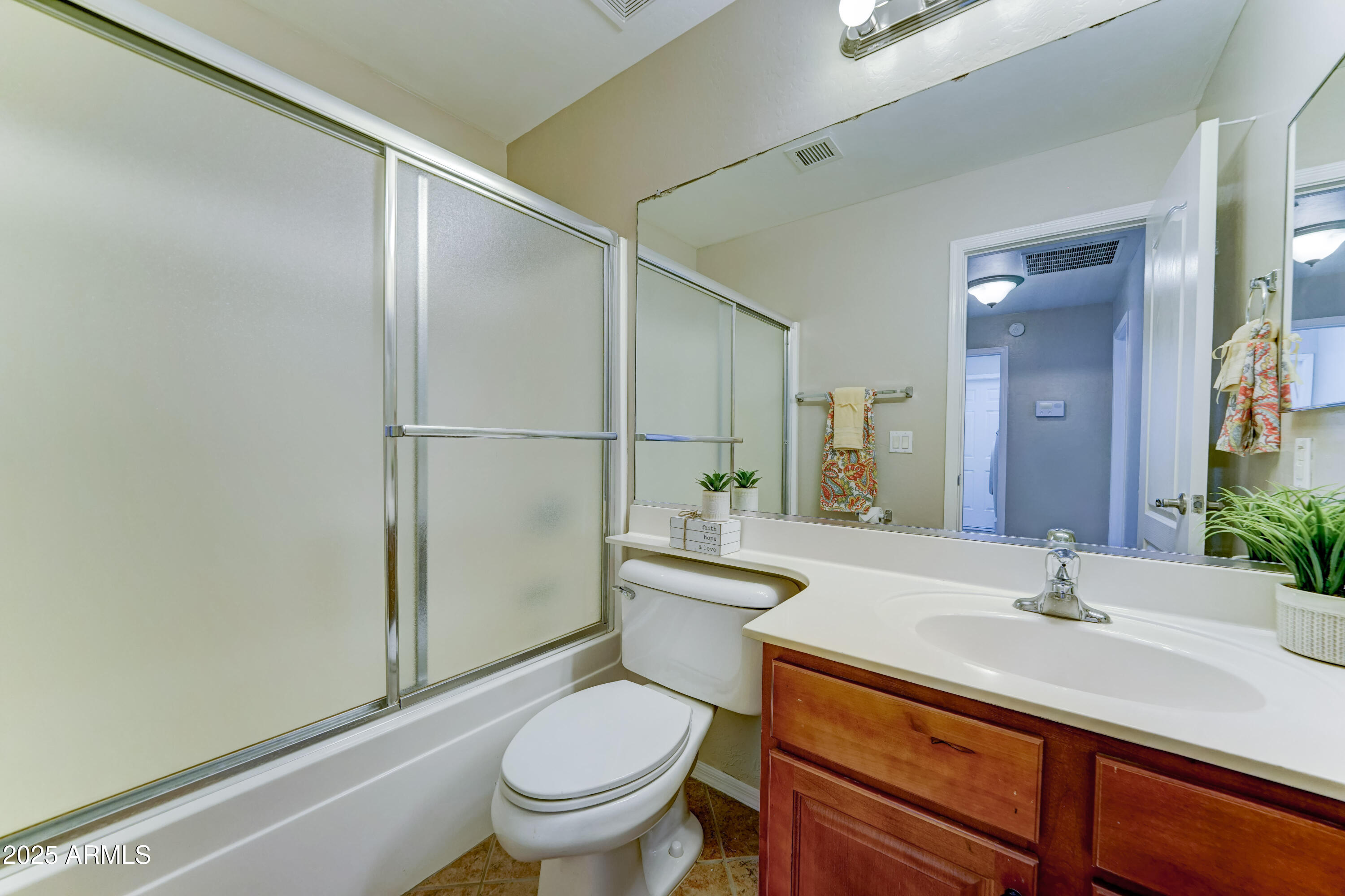 Buckeye, Arizona 85326, United States, 3 Bedrooms Bedrooms, ,2 BathroomsBathrooms,Residential,Pending,126433