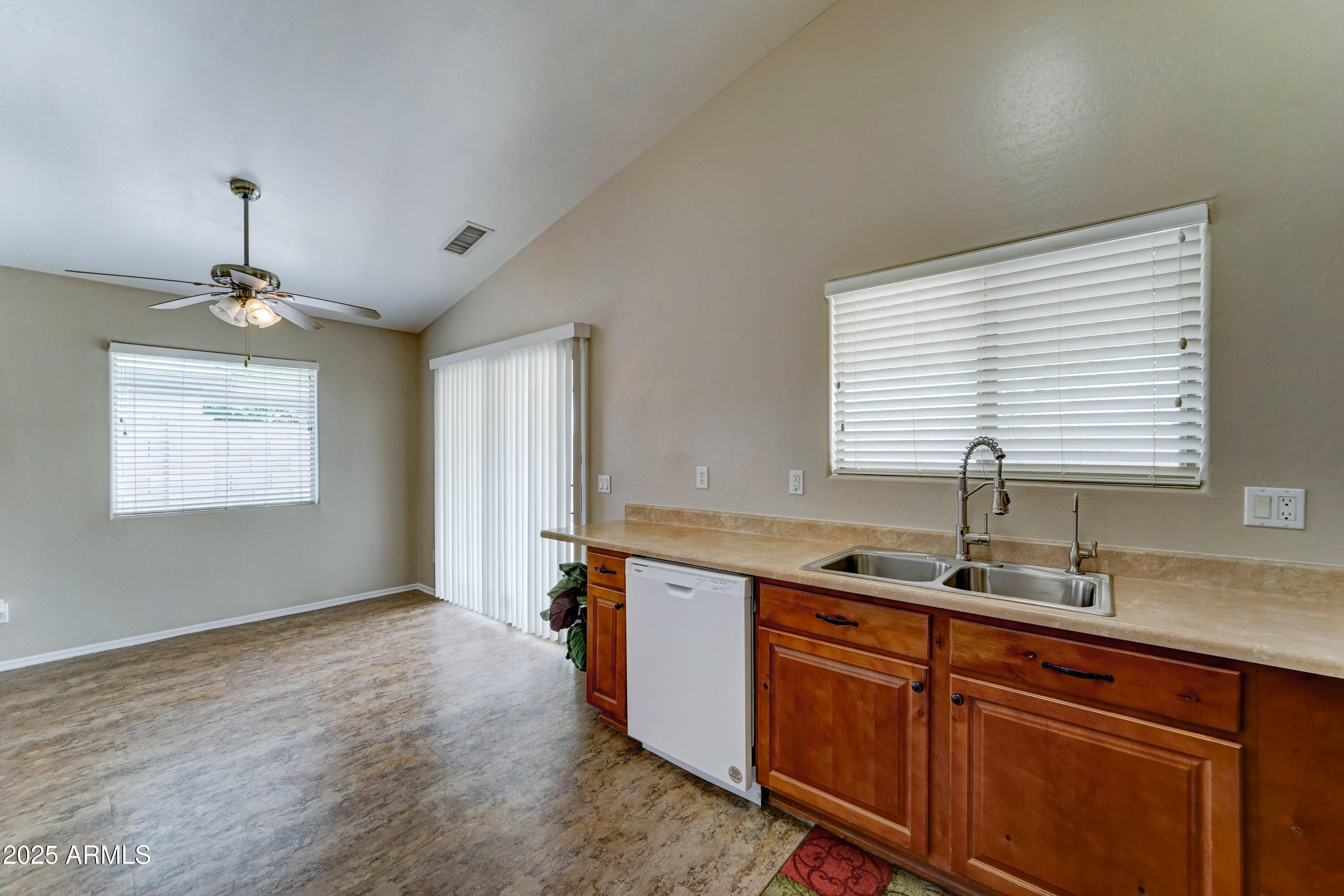 Buckeye, Arizona 85326, United States, 3 Bedrooms Bedrooms, ,2 BathroomsBathrooms,Residential,Pending,126433