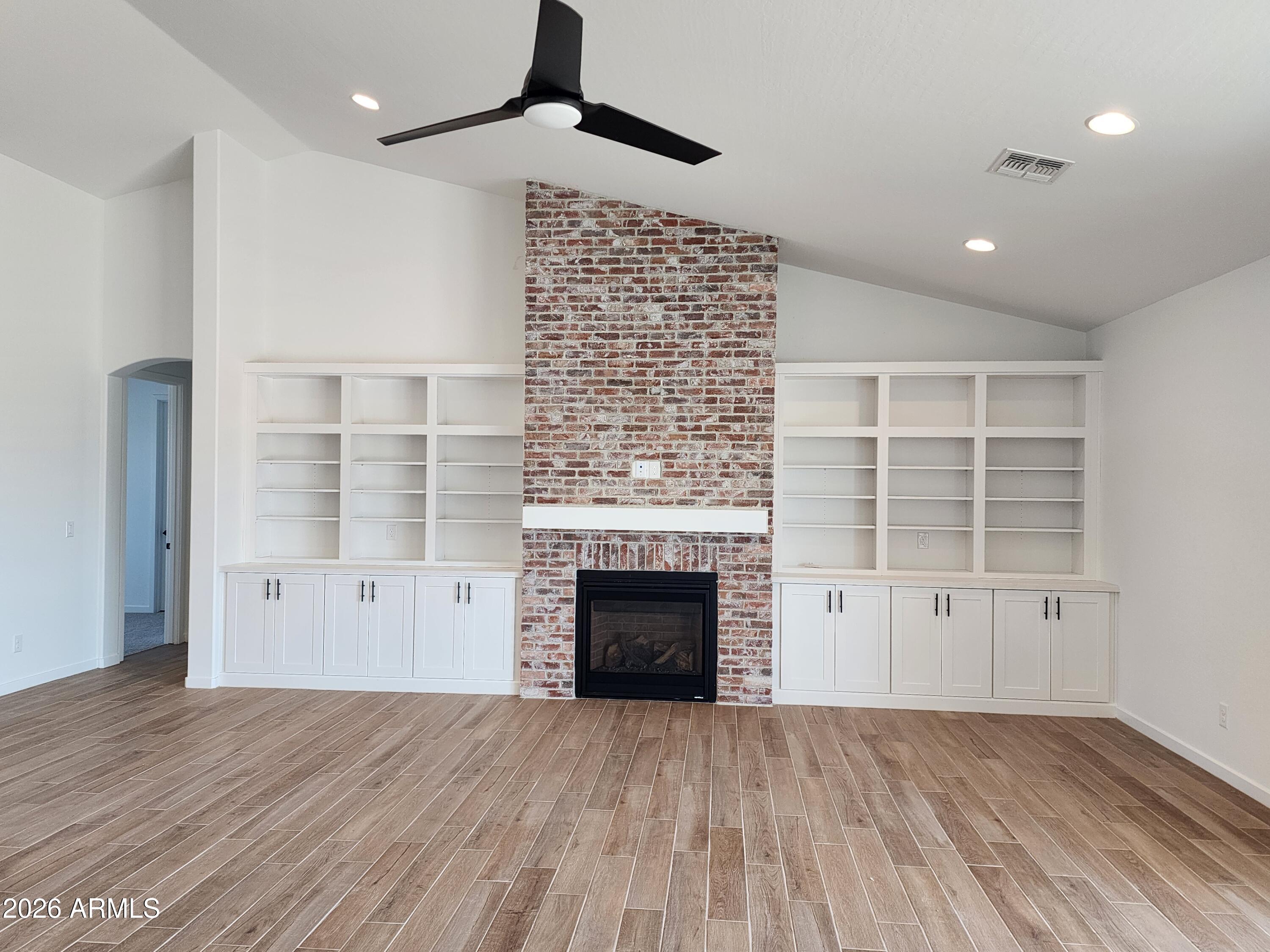 1864 E NEW RIVER Road