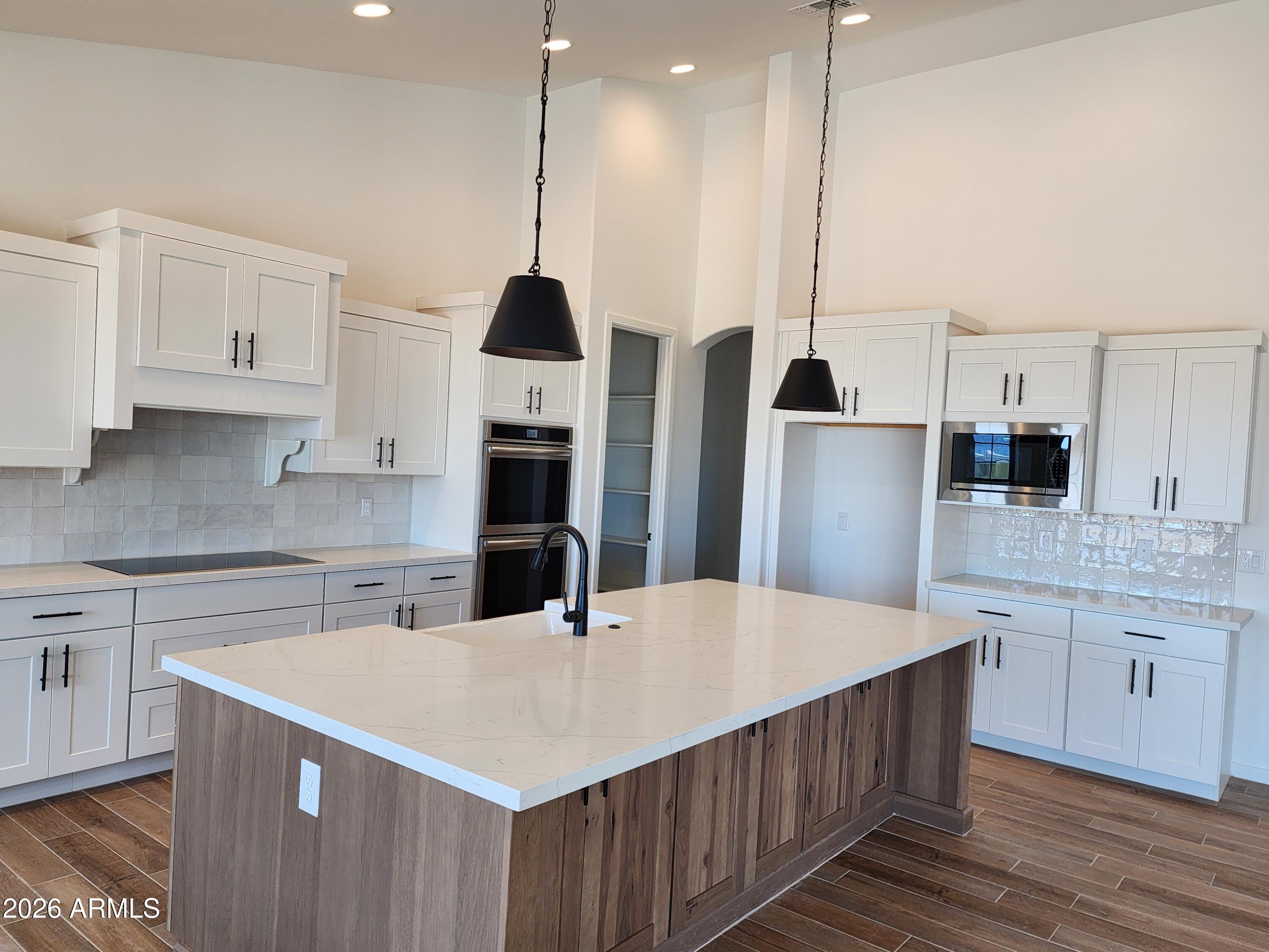 1864 E NEW RIVER Road