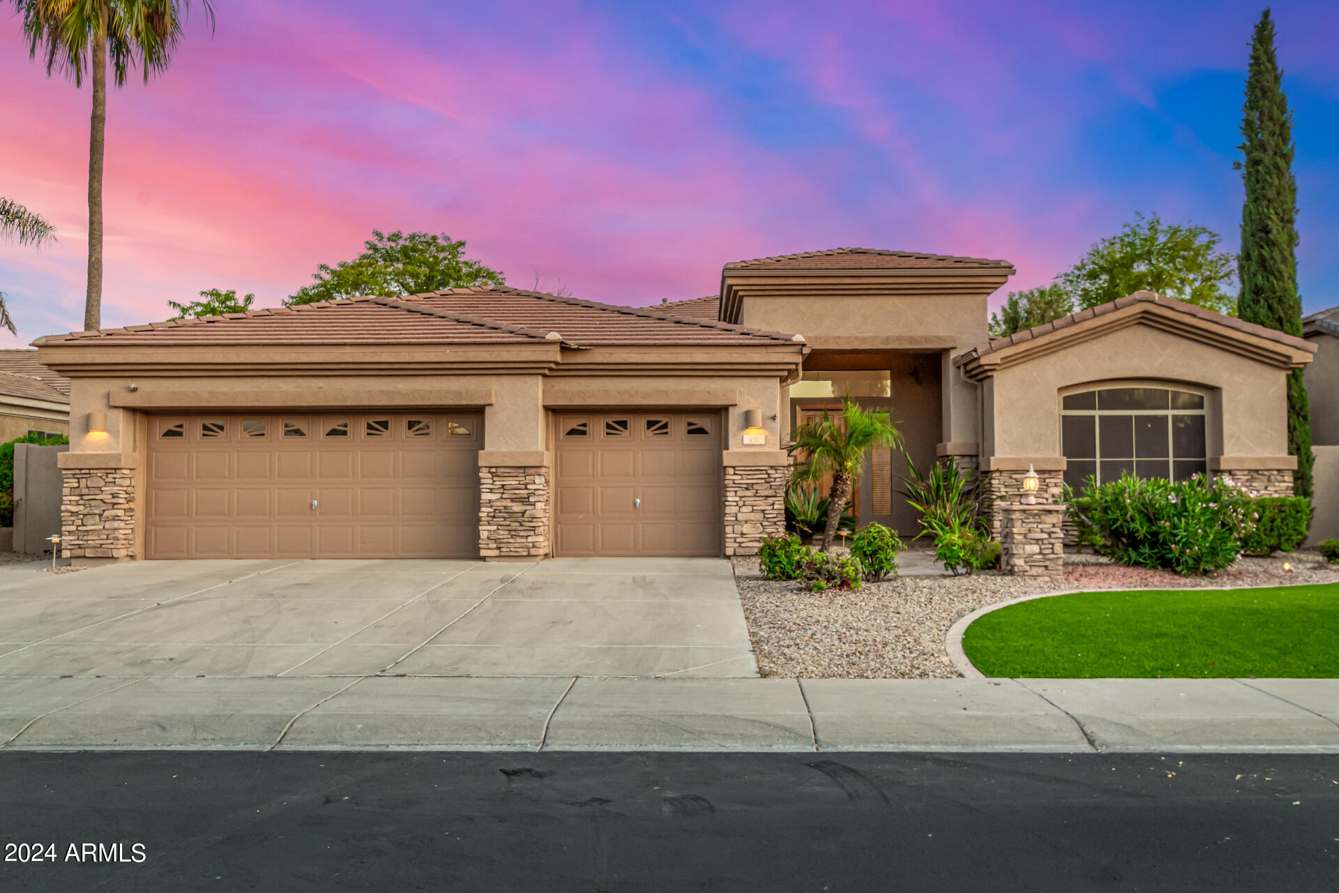 View Gilbert, AZ 85295 house