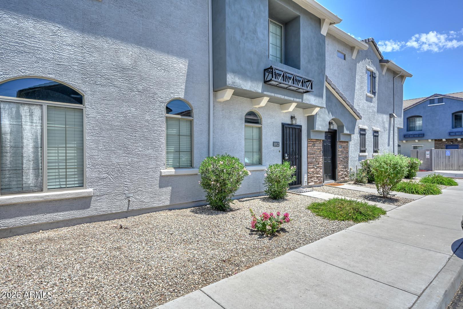 2150 W ALAMEDA Road W 2012