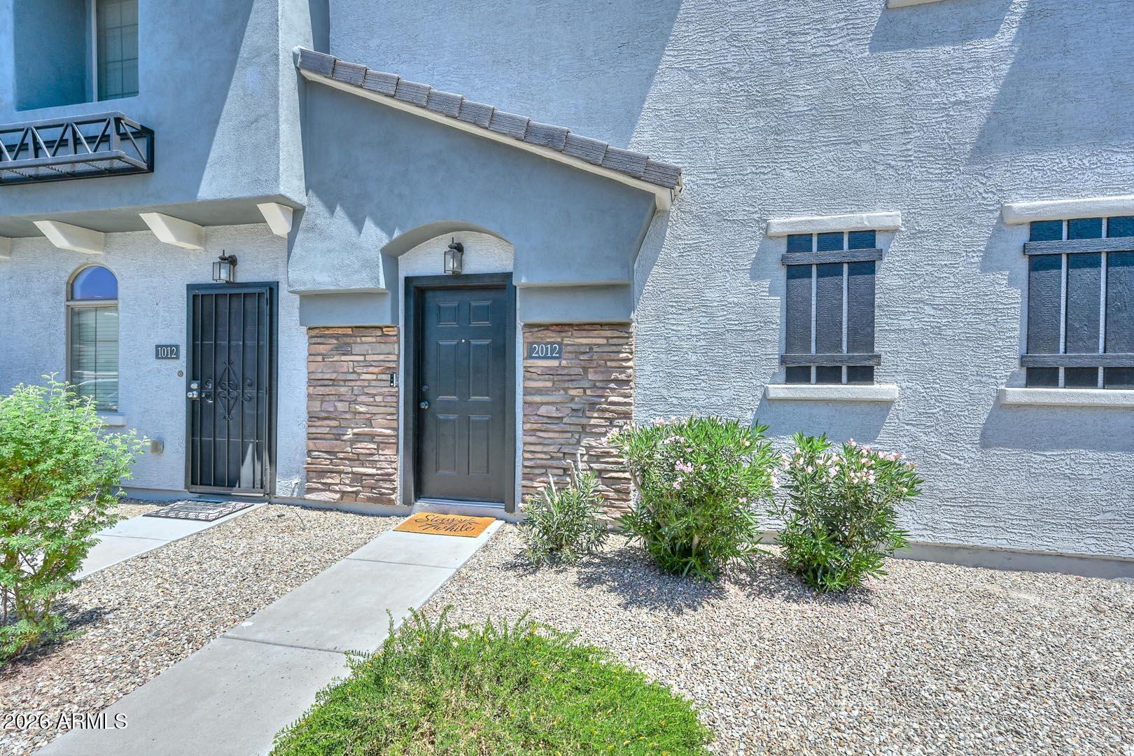 2150 W ALAMEDA Road W 2012
