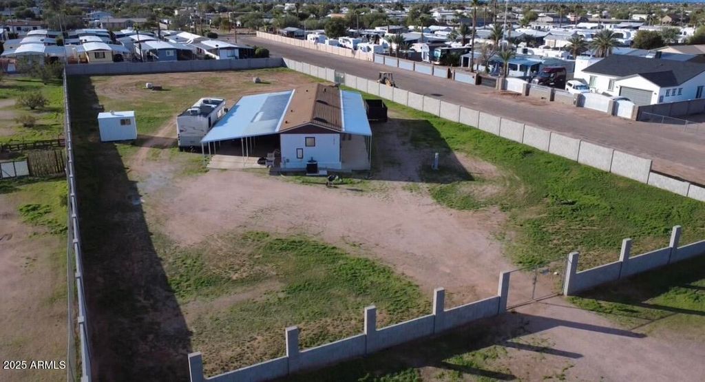 Photo of 1975 W Smoketree Street, Apache Junction, AZ 85120 (MLS # 6952238)