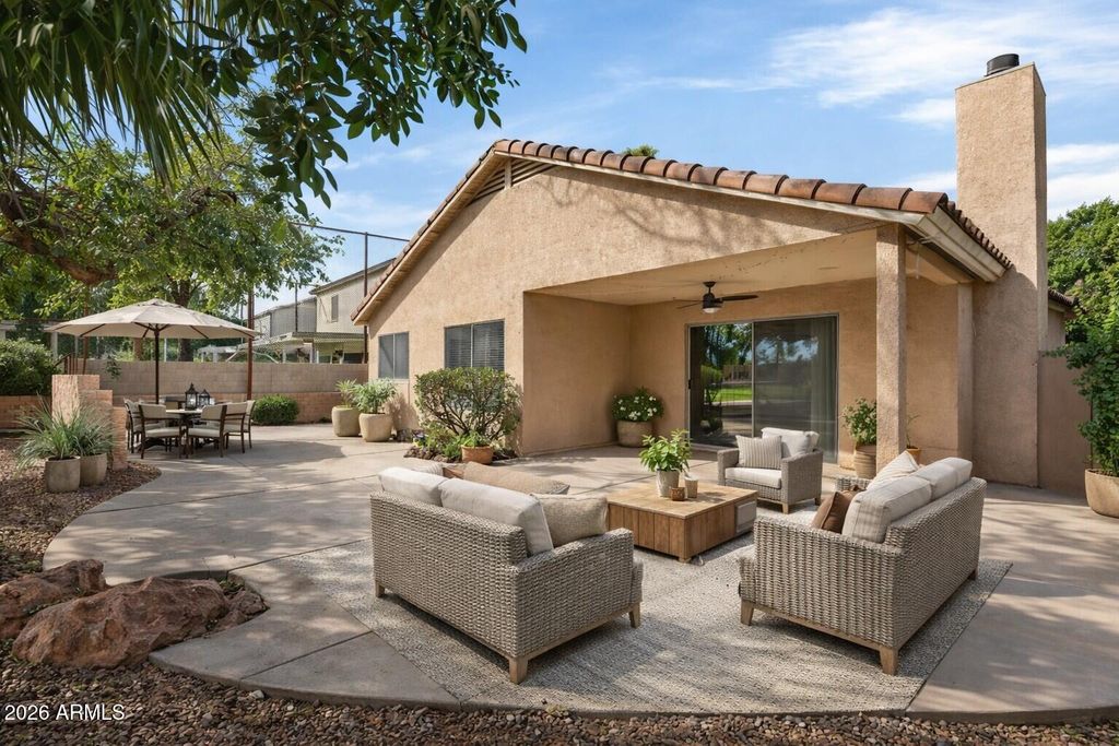 Photo of 1365 E Betsy Lane, Gilbert, AZ 85296 (MLS # 6991242)