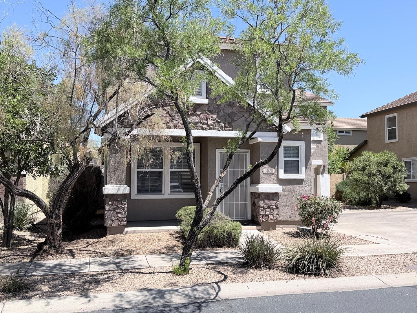 3028 W Cavalry Drive